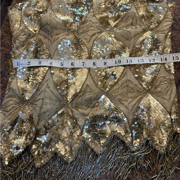Sequin hand-sewn on silk top - Picture 14 of 15